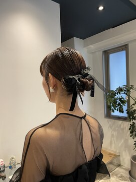 タイトねじねじシニヨン