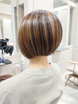 ハイストリートヘア(High street Hair) ハイライト＋ショートボブスタイル