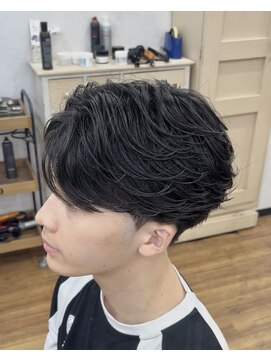 メルシー トータル ブランディング サロン(merci TOTAL BRANDING SALON) メンズフェザーパーマ 刈り上げセンターパートフェザーショート