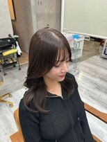 レヴェリー(REVERIE)&nbsp;顔周りがきになるのはカットで改善