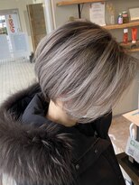 アットラップレーヴ(attrape-reve)&nbsp;シャドールーツ／ホワイトベージュ／大人前下がりボブ／小顔