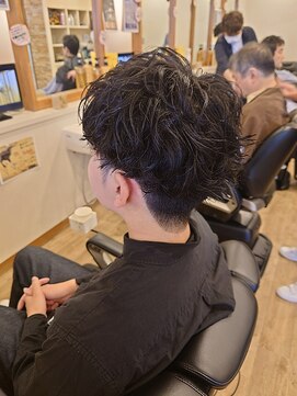 コダマ 茗荷谷店(KODAMA) スキンフェード/アップバング/コンマヘア/眉カット<理容室>