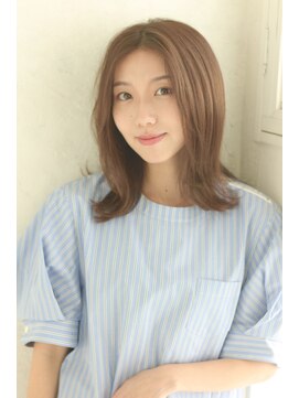 ビィシャイン 小野店 センター分けの色っぽスタイル