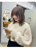 ベージュカラー