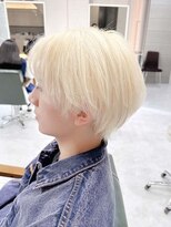 デイズ(days)&nbsp;ホワイトブロンド　 韓国マッシュ　ブリーチデザイン