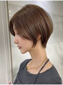 横浜西口切りっぱなしミニボブショートレイヤー前下がり前髪なし