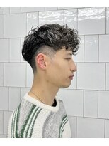 メリケンビューティーパーラー コウベ(MERICAN BEAUTY PARLOR KOBE) メンズカットスキンフェードスペインカールベリーショート