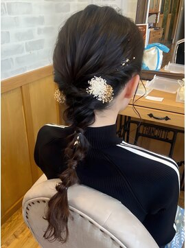 美容室ジャスミン ゆるふわ編みおろしヘアセット【hotaru】