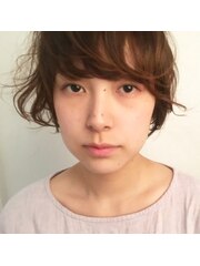 ショートヘアボブことりベージュ毛先パーマウォーターフール黒髪