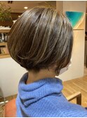 ハイライト×刈り上げショートボブ