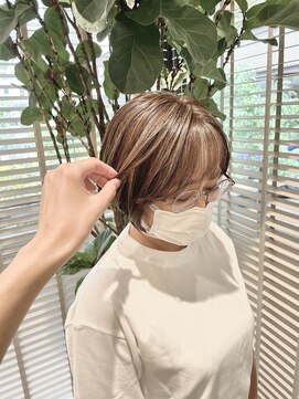 ステアケース 武蔵小杉店(stair:case) 武蔵小杉大人かわいいショートボブハイライトカラー脱白髪染め