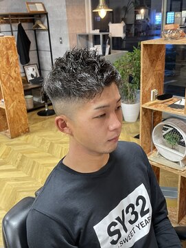 ザ ハレ 問屋町店(THE HALE'S) ツイストフェード