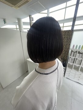 カルム(calm) ミニボブ