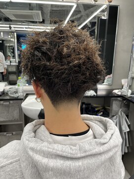 ザ フェイダーズ(The Faderz) イケメン黒髪モテるネープレスショート流行モテ髪マッシュ束感