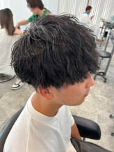 《*リッジ(髪の根本~中間部分のパーマ)強め*の重めマッシュ》20代に人気なスタイル[水戸/波巻きパーマ]