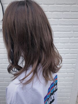 ワッカ(wacca) セミロング アッシュ 透明感カラー 質感調整