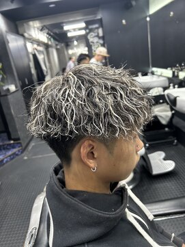 ダムディートウキョウ 船橋店(DAMDEE TOKYO) ホワイトメッシュ×ツイストスパイラル