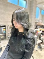 アンダーバーホワイト(_WHITE)&nbsp;大人可愛いレイヤーロングかわいいお顔周り　小顔カット