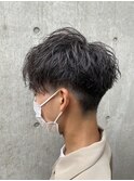 前下がり軽めマッシュ刈り上げツーブロック黒髪マッシュ