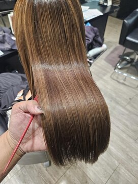 アレクサンドル オブ カラーズ トヤマ(ALEXANDRE OF COLORS TOYAMA) メテオカラーを激推し!