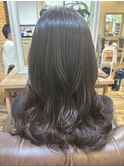 暗めミルクティーベージュ