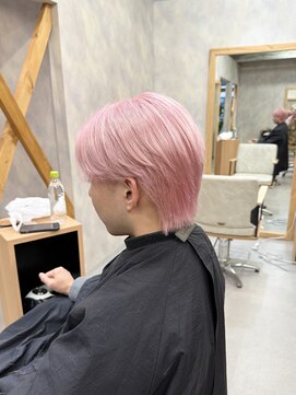 オムネス(omnes) 『men's pail pink』担当 飯村 奎太