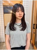 大人可愛いミディアムレイヤーカットロング