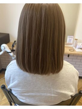 ティアトロアンドリミテバイティアトロ(teatro&limite by teatro) 髪質改善 ミディアム ブラウンベージュ ストレート ハイライト
