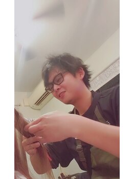 エソラ(esola)の写真/泉大津駅4分｜経験豊かなスタイリストが男女共に専任。これまでの経過を大切に、理想の姿へ導きます。