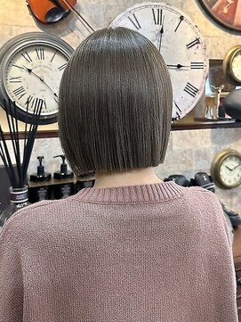 インデペンデンス(independence) 【四条烏丸】タイトボブ×オリーブカラー