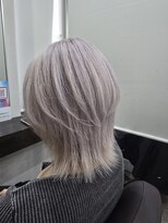 グランディールヘアデザイン(grandir hairdesign)&nbsp;ケアブリーチ/ホワイト/ウルフ/千葉