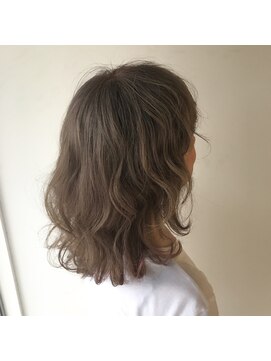 ヘアーアンドエステティック ヴェリス(hair&esthetic Velis) 【Velis】アッシュベージュセミディ♪