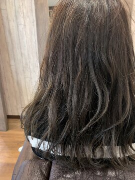 エウレカ(EUREKA) アッシュグレージュグラデーションカラー