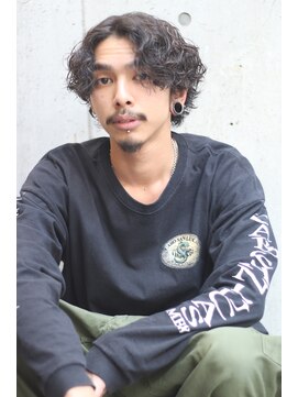 ブークル(boucle) ウルフパーマ　くるくるパーマ