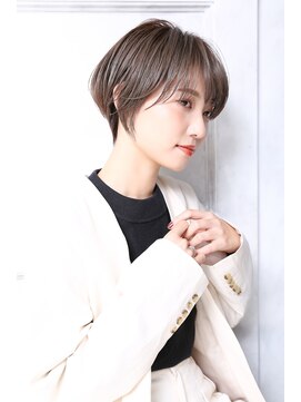 クラッチ 博多(CLUTCH) アディクシー　メルティカラー　くびれヘア　小顔