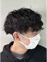 フィフス 天神大名(fifth)&nbsp;センターパートツイストスパイラルパーマ刈り上げツイストパーマ