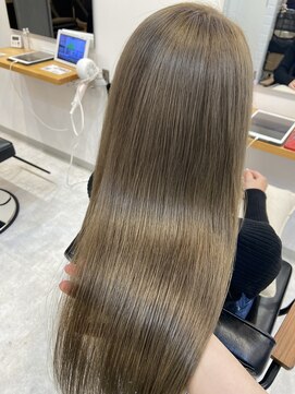 キャプチャー 海老名(capture) 『Capture Rina』透明感ミルクティーベージュ!