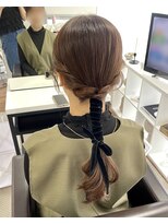 オウン(AUN)&nbsp;タイトポニー