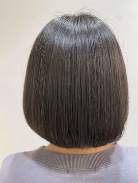 ノーティス(noTice) レッドベージュ×くびれ小顔ミディ