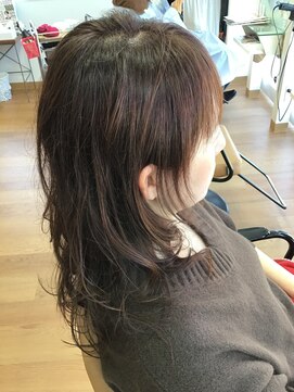 フープ(hoop) 顔周りを短くレイヤーを入れて明るく優しい印象に