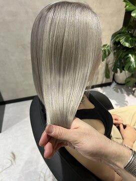 シアン(.Xian) ホワイトベージュ（ブリーチ/ハイライト/インナーカラー）