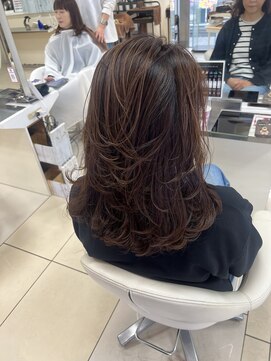 ショコララテ 【レイヤーウルフスタイル】脱白髪染めハイライト40代50代60代