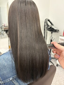 シー バイ ラヴィズム けやき通り1号店(Sea by LUVISM) 【髪質改善】質感再整トリートメント配合　コスメ縮毛矯正