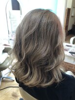 モーチェ(MOUCHE.)&nbsp;パールホワイト