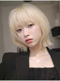 渋谷ブリーチカラータッセルボブ顔周りレイヤー切りっぱなしボブ
