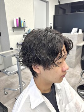 コードバイケンジ 戸塚(CODE by KENJE) シャドウパーマで大人の余裕をプラス