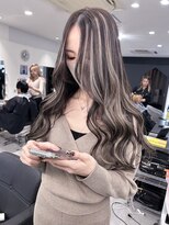 キング 心斎橋店(K!ng)&nbsp;ハイライトカラーミルクティーベージュレイヤーカット