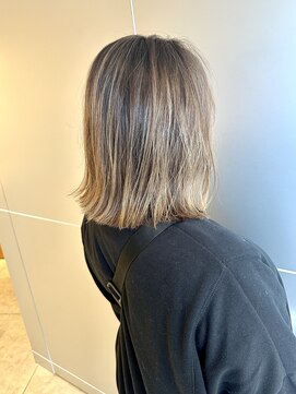 リノア 鵠沼海岸(LINOA) ダークアッシュ/似合わせカット/ミディアムレイヤー