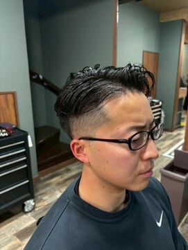 オールマンバーバーショップ 流山おおたかの森(Allman Barbershop) 顔剃りシェービング/ツイストスパイラルパーマ/アイロンパーマ