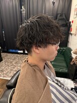 ブロートーキョーバーバーショップ 神田店(Bro Tokyo BARBERSHOP)&nbsp;縦落ちパーマ
